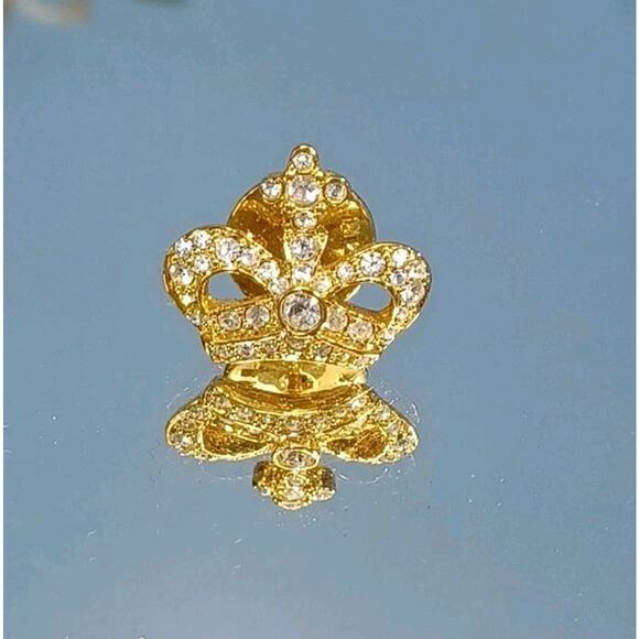 Vintage King Crown Gold Tone Pinback Lapel Pins Hat Pins Dazzling Beautiful Fun - Picture 2 of 4